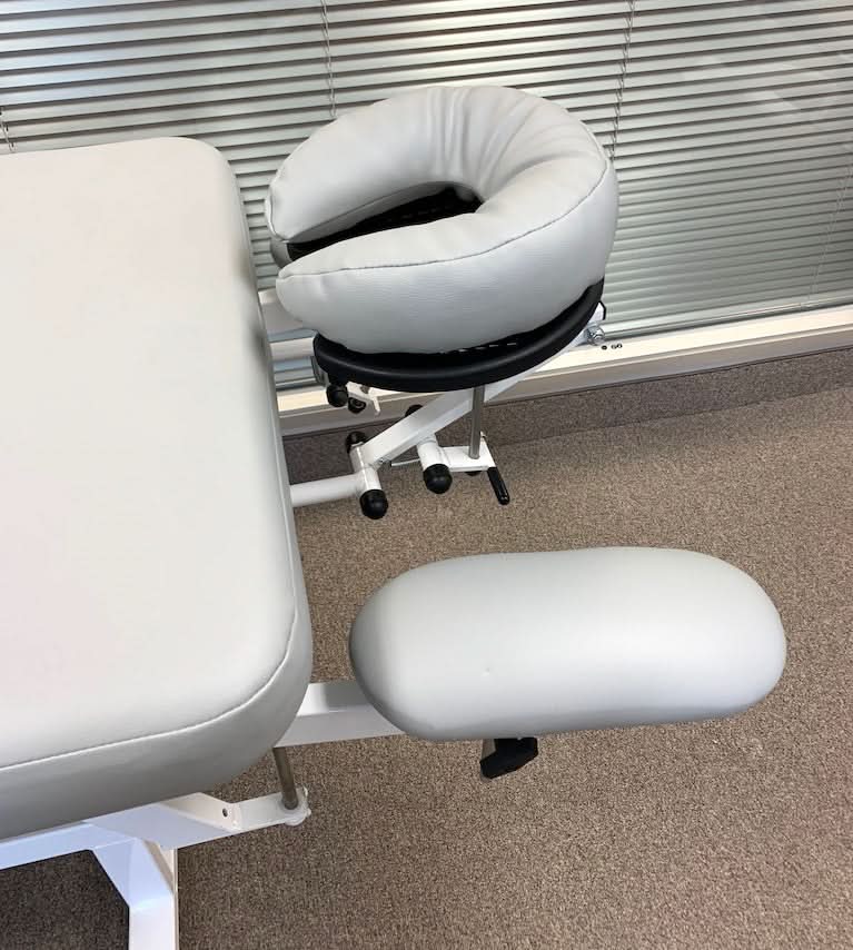 OmniPlinth Classic 2000 Hi-Lo Massage Table - Image 3